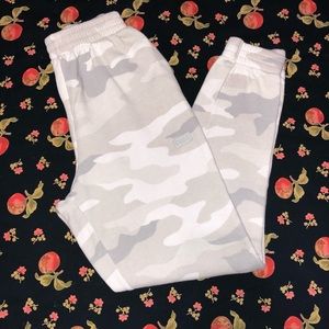 PINK VS White and grey camo sweatpants